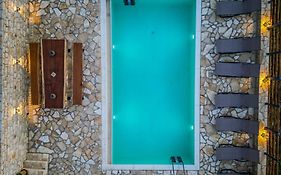 Villa Kostas-Ne Corfu With Heated Salt Swimming Pool